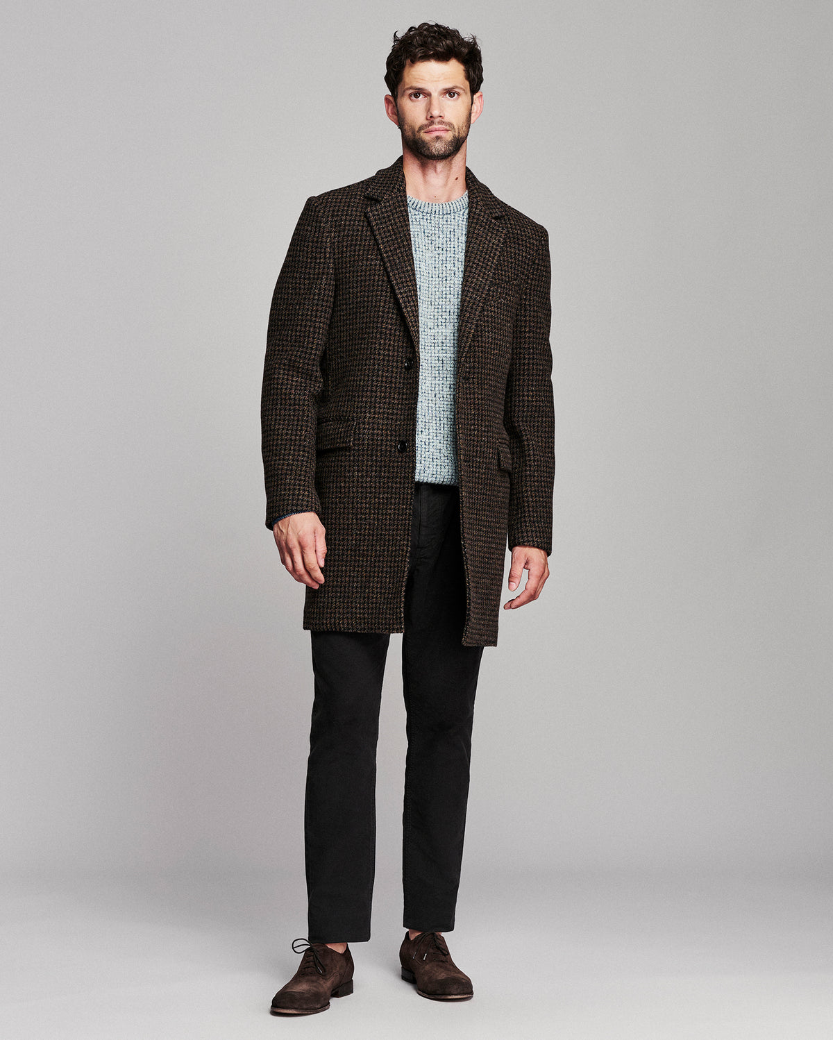 Model is 6'2" wearing size medium.