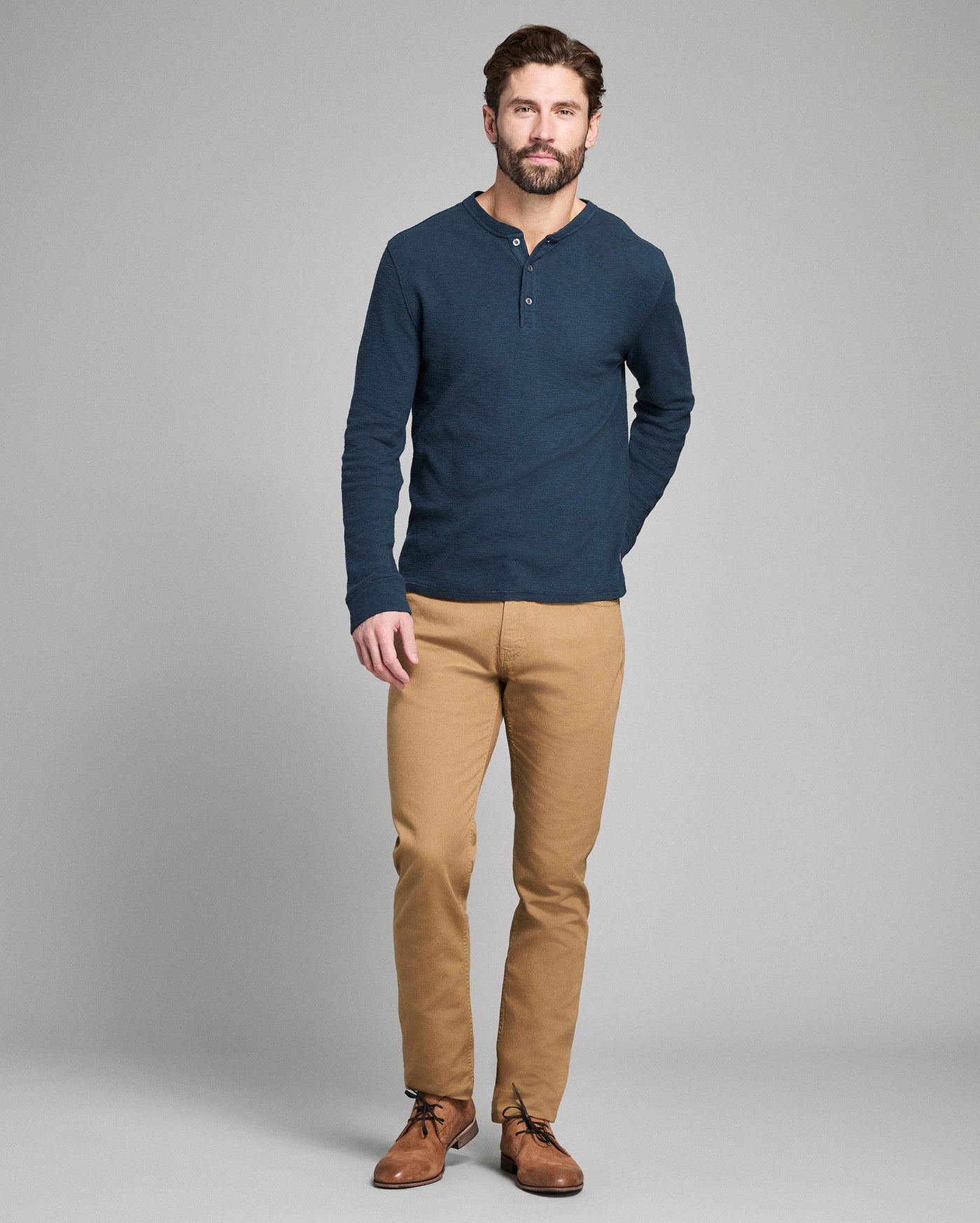 Model is 6'2" wearing size medium.