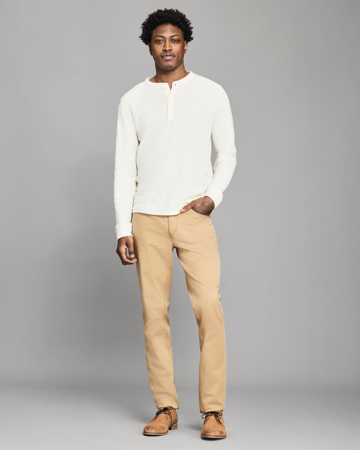 Model is 6'2" wearing size medium.