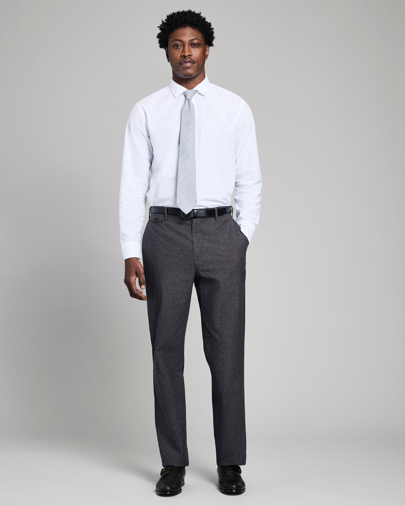 Model is 6'2" wearing size 32.