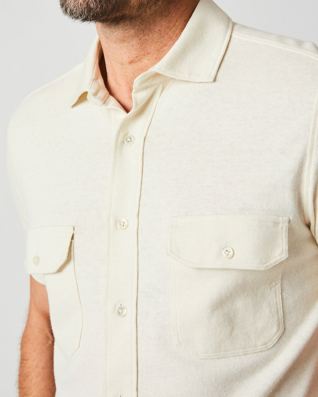 Short Sleeve Hemp Cotton Knit Shirt in Tinted White